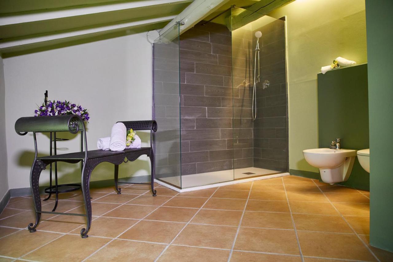 Family Room with Private Bathroom,1112279574:JPEG