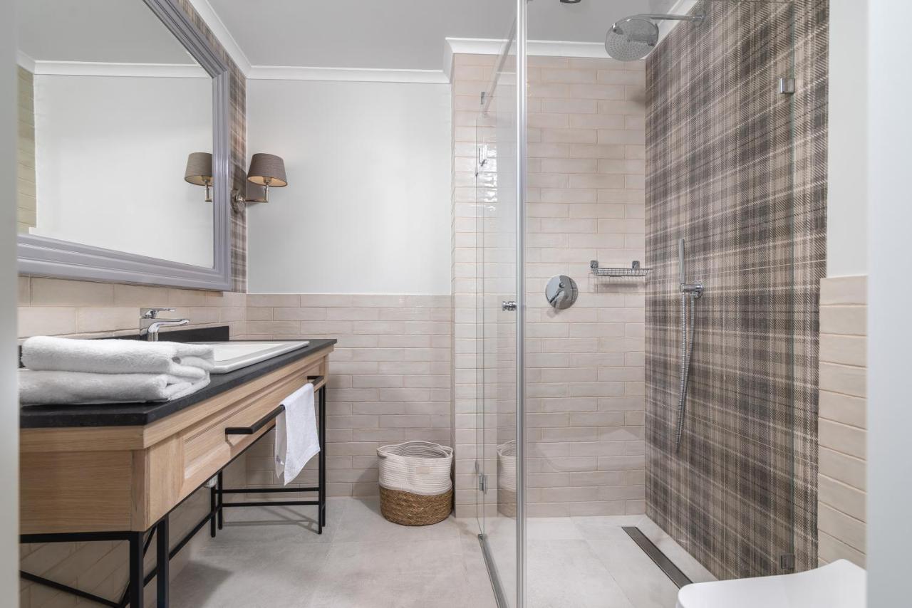 Double Room,1005065626:JPEG