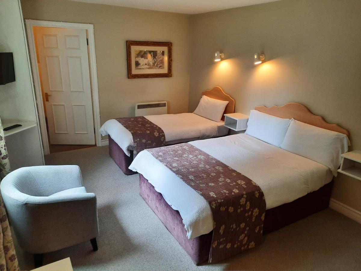 Triple Room with Private Bathroom