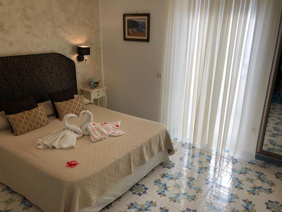 Double Room with Patio,1008689386:JPEG
