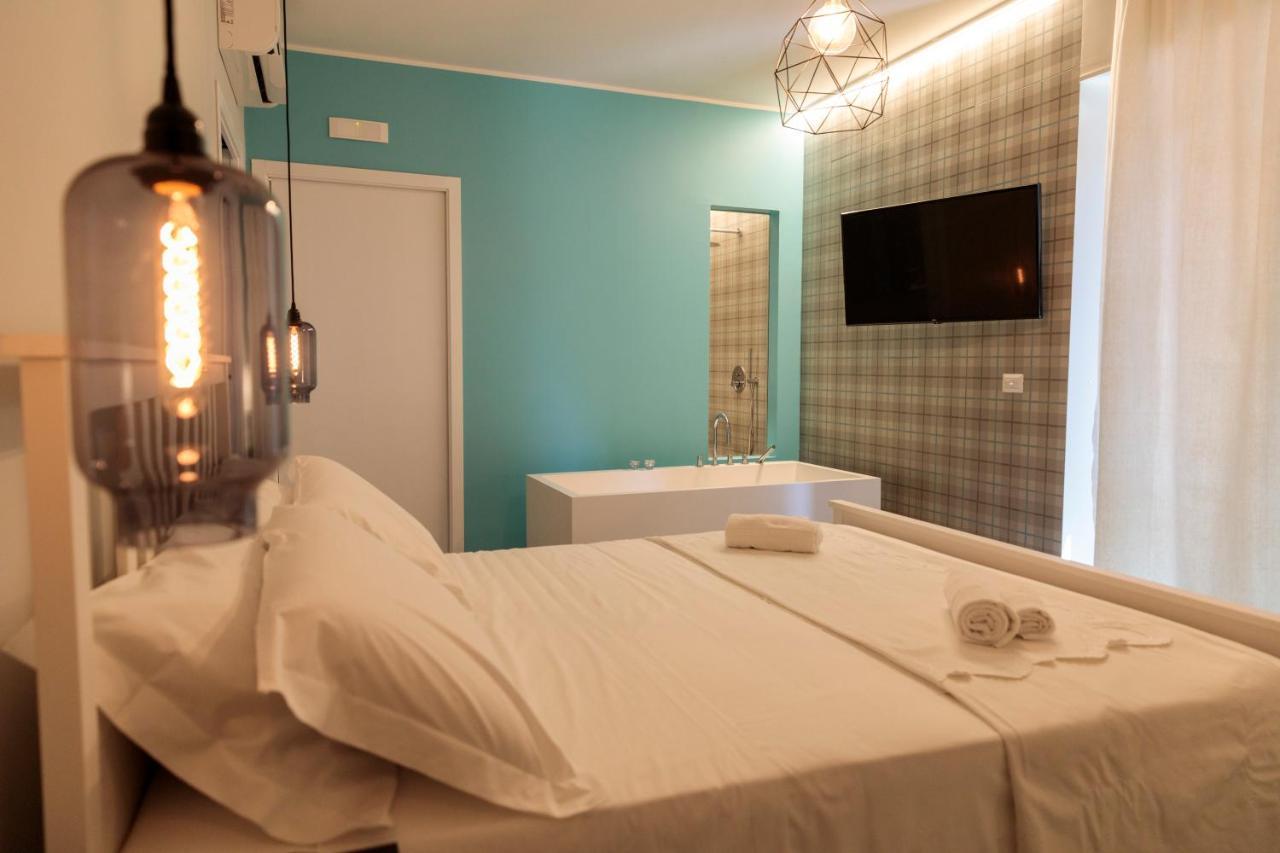 Double Room with Spa Bath,1014002926:JPEG