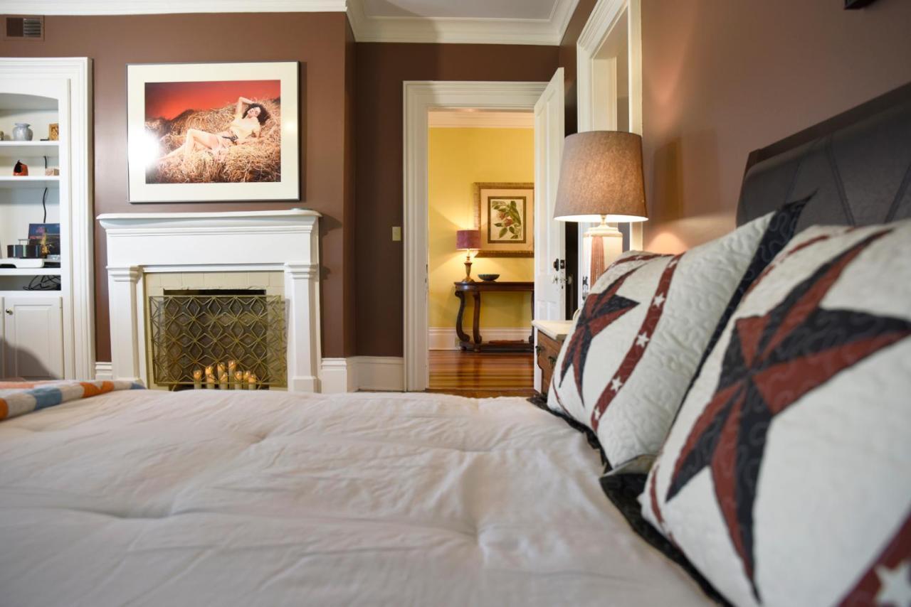Queen Room with Pool View