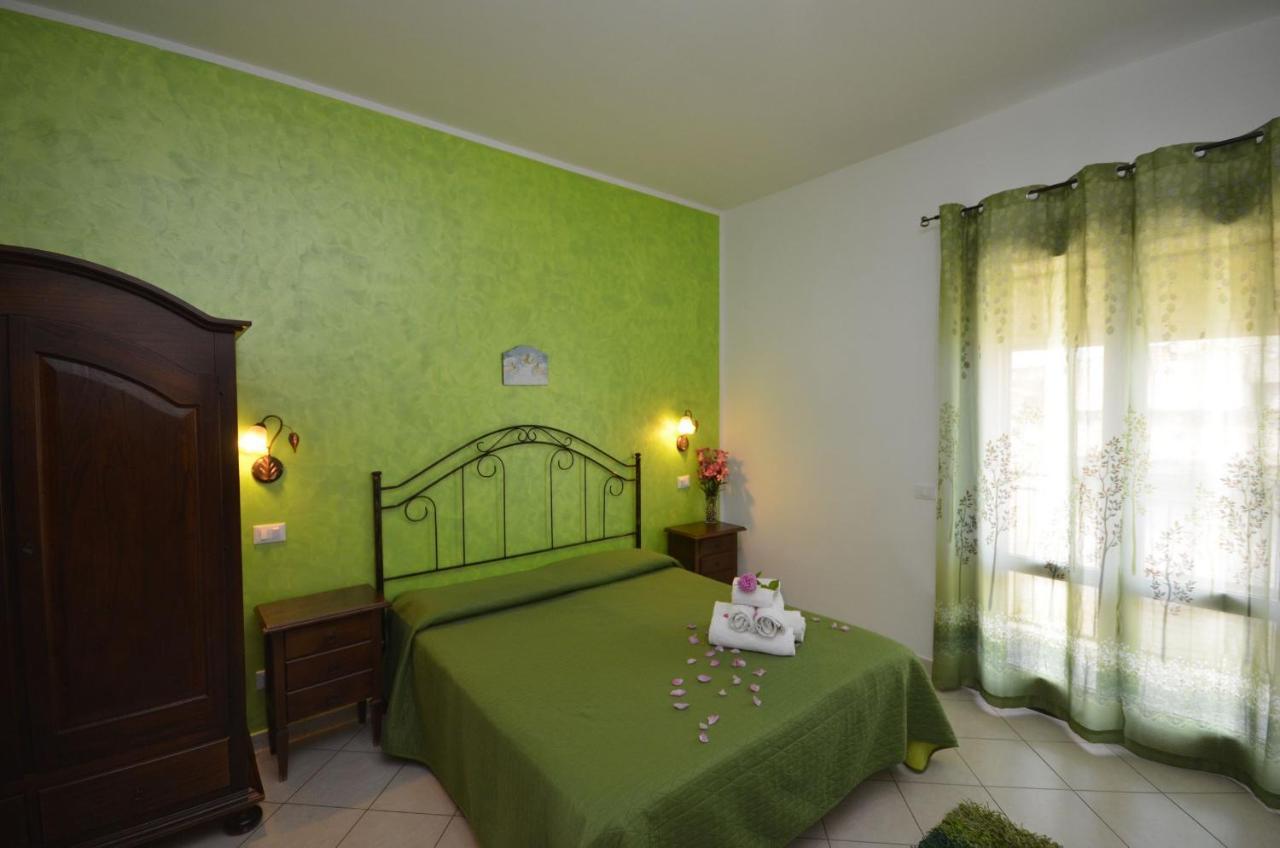 Camera Matrimoniale/Doppia con Letti Singoli con Bagno Privato