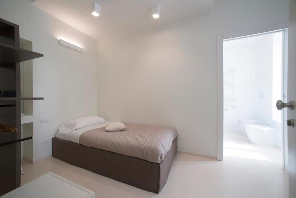 Single Room,1034022557:JPEG