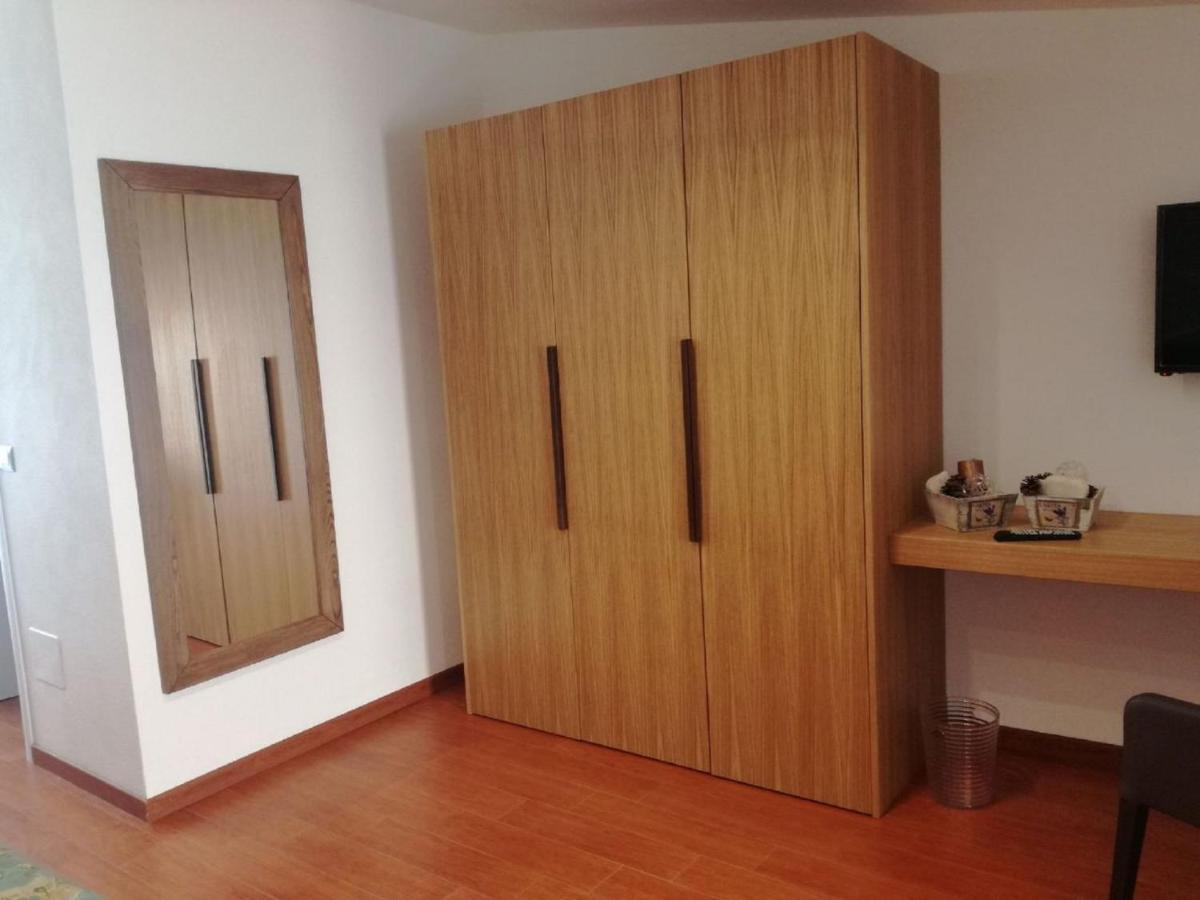 Family Room Private Bathroom