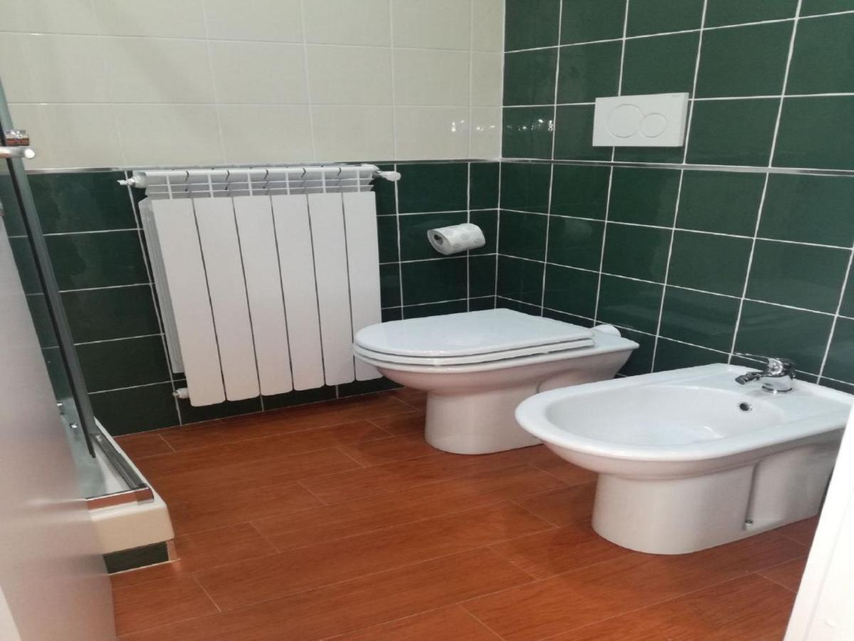 Family Room Private Bathroom