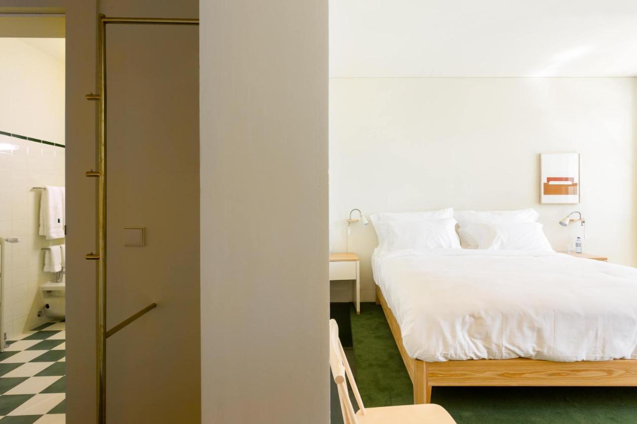 Deluxe Room with River View,1349151500:JPEG