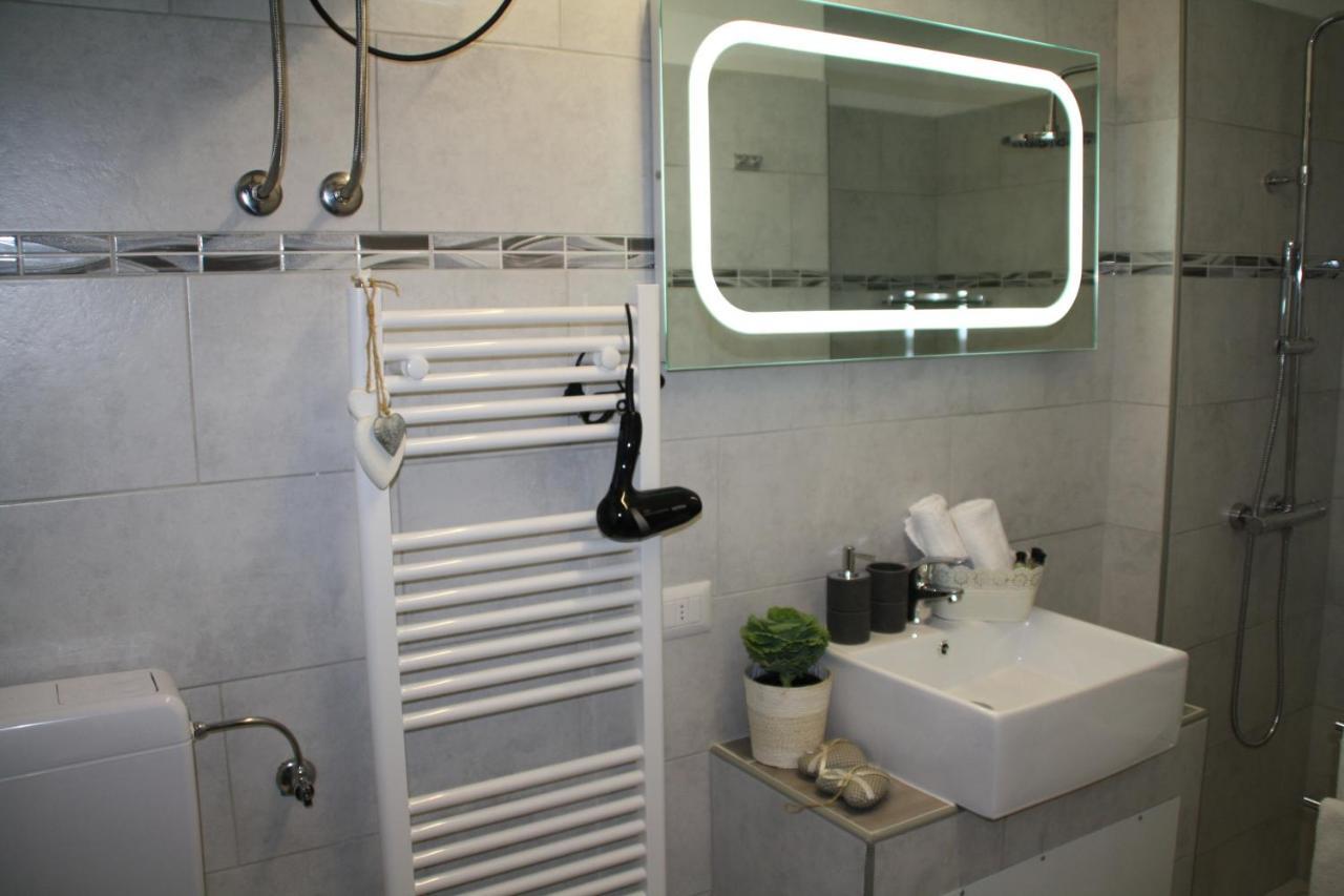 Single Room Private Bathroom