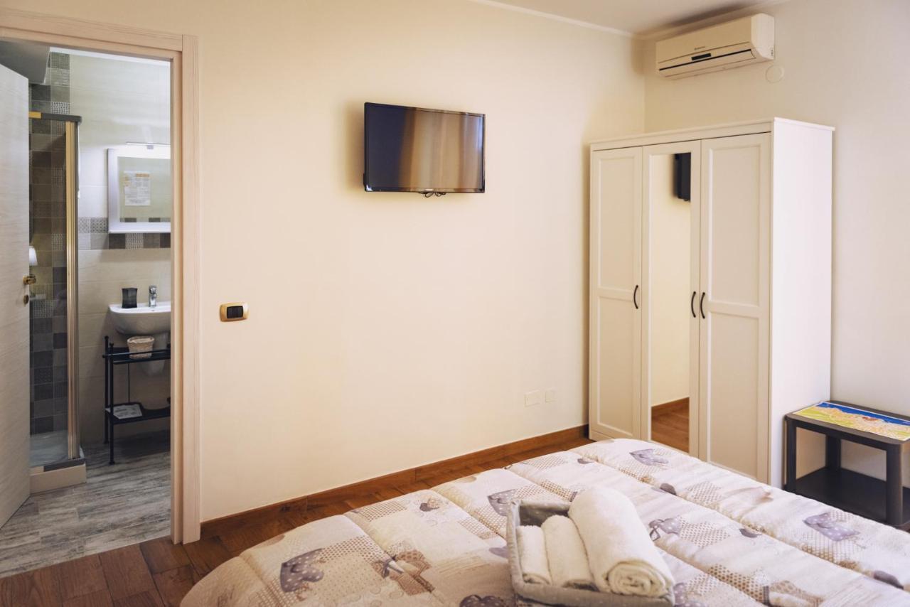 Double Room Private Bathroom