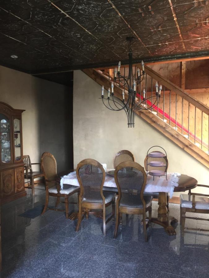 Queen Room with Shared Bathroom,1034340029:JPEG