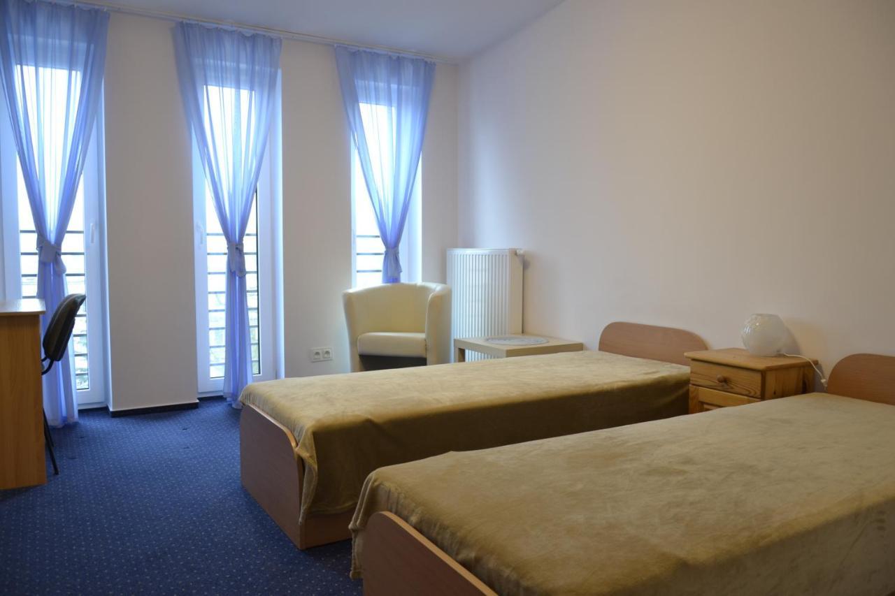 Twin Room with Private Bathroom,1039613512:JPEG