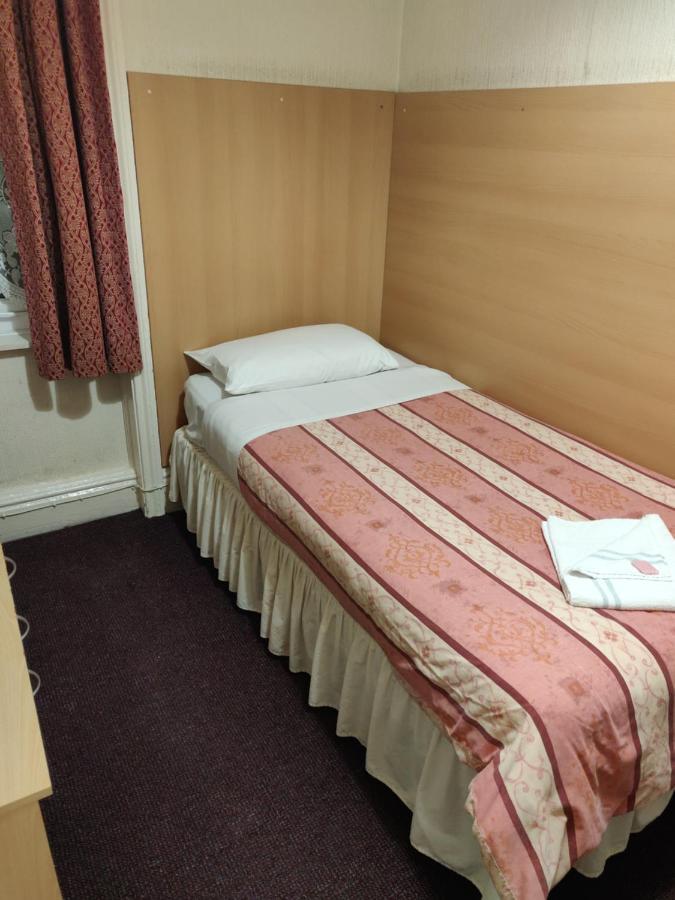 Single Room with Private Bathroom