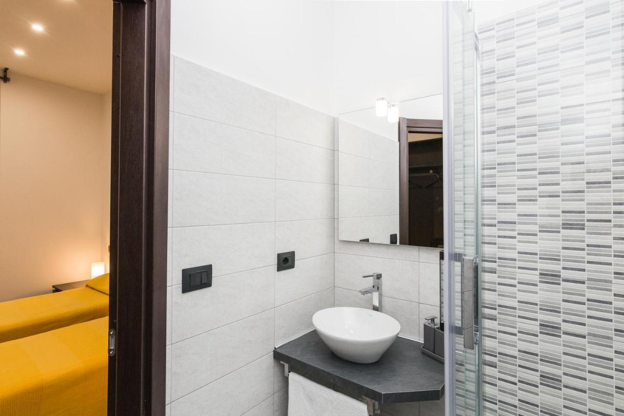 Camera Matrimoniale/Doppia con Letti Singoli con Bagno Privato