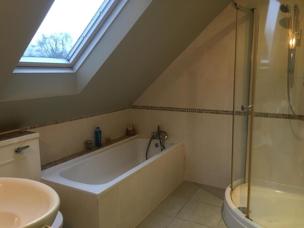 Double Room with Private Bathroom,1090001139:JPEG