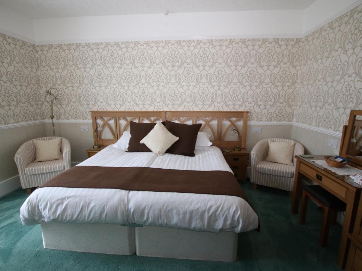 Superior Twin Room with Garden View