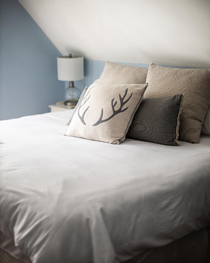 King Room with Mountain View