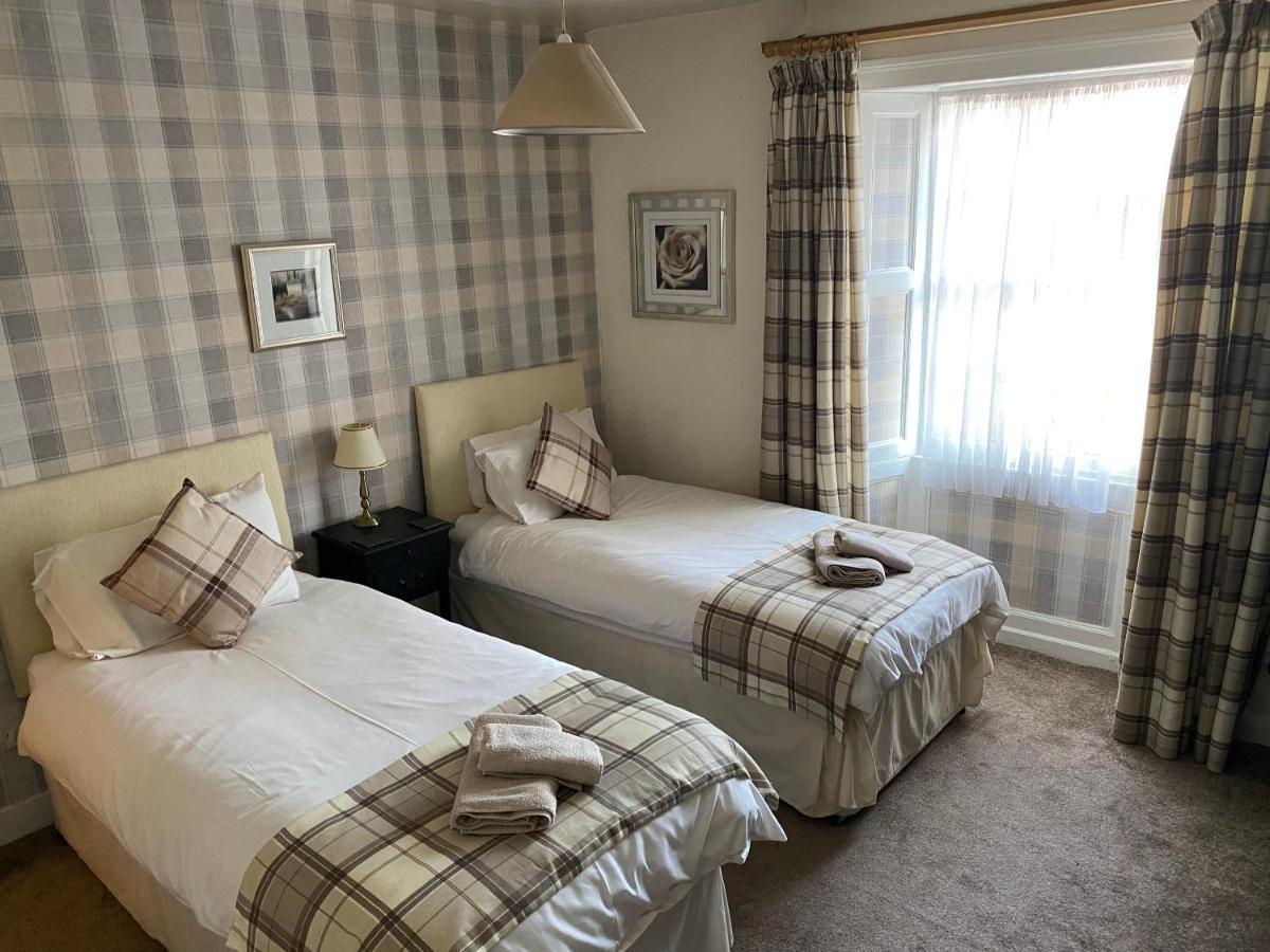 Twin Room with Private Bathroom