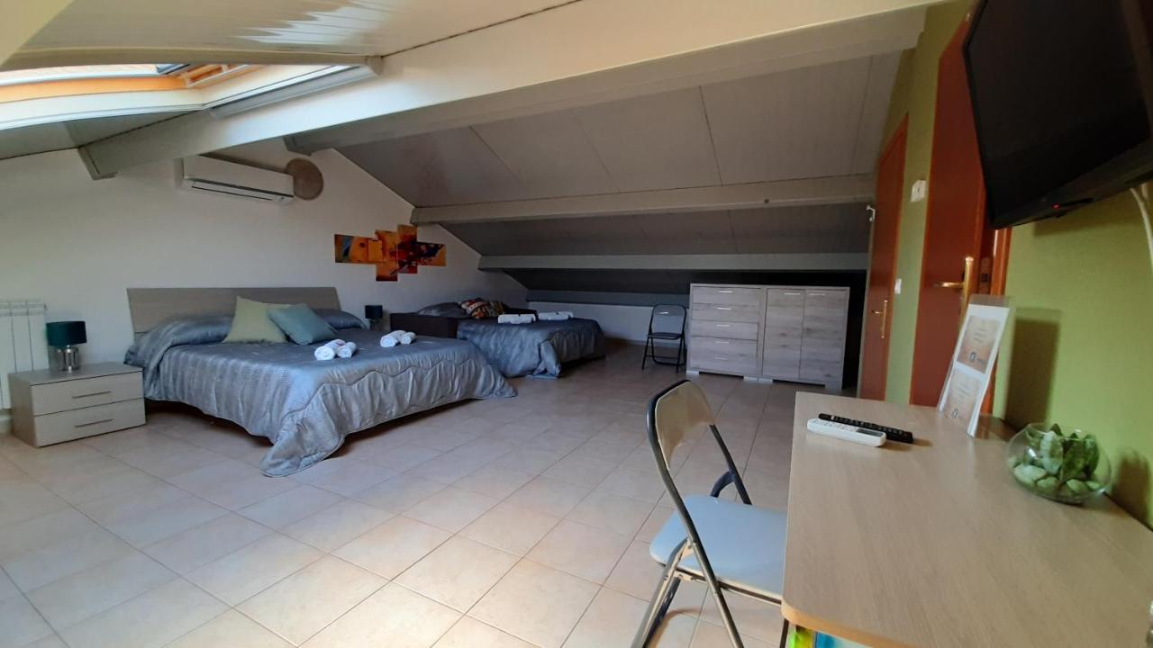 Deluxe Family Room