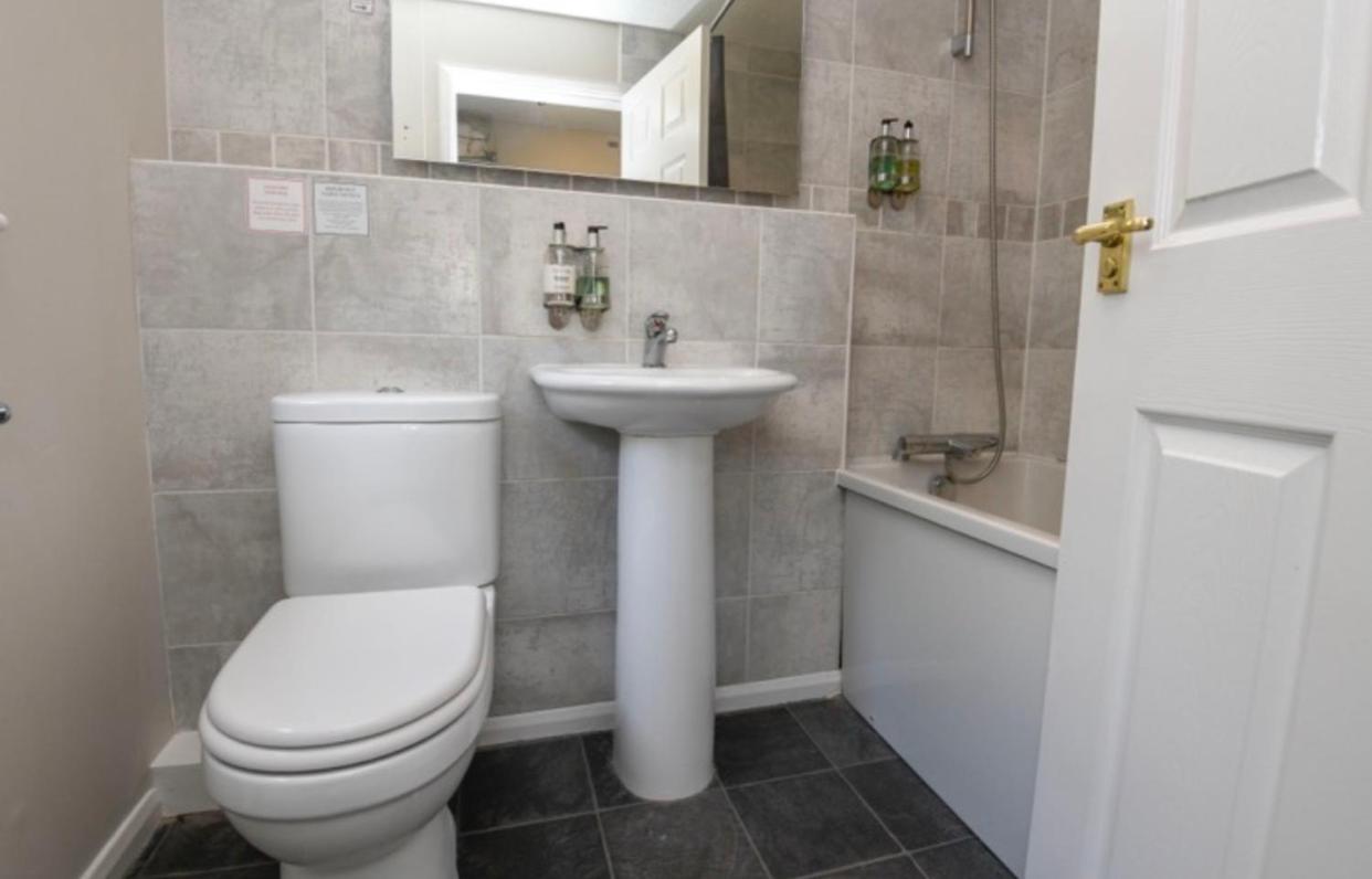 Standard King Room,1129242258:JPEG