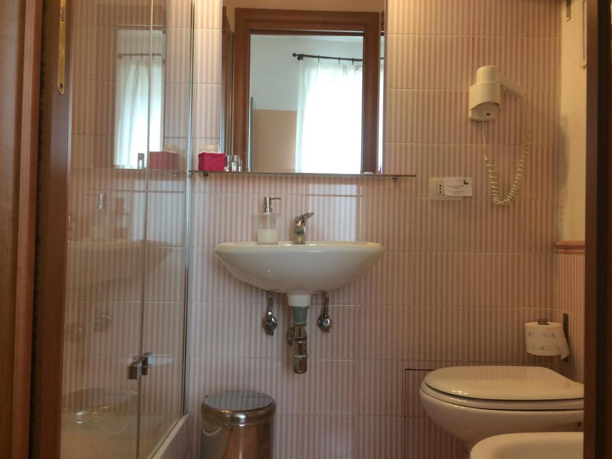 Camera Matrimoniale con Bagno Privato