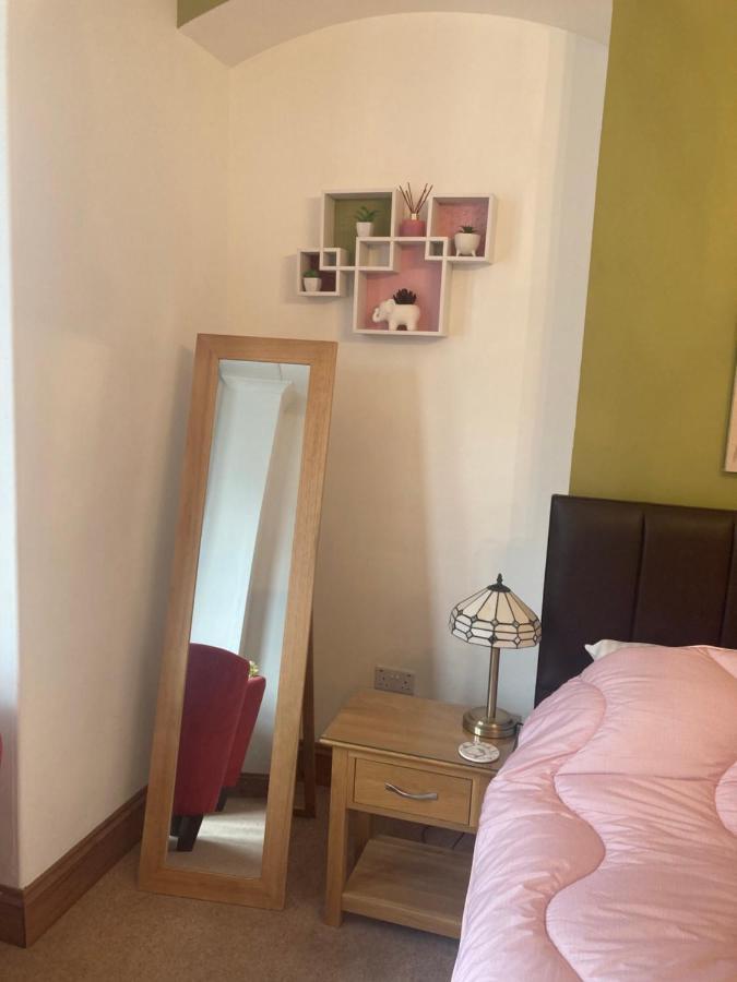 Deluxe Family Room,1091551860:JPEG