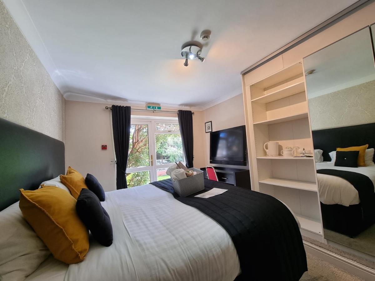 Deluxe Double or Twin Room Garden View