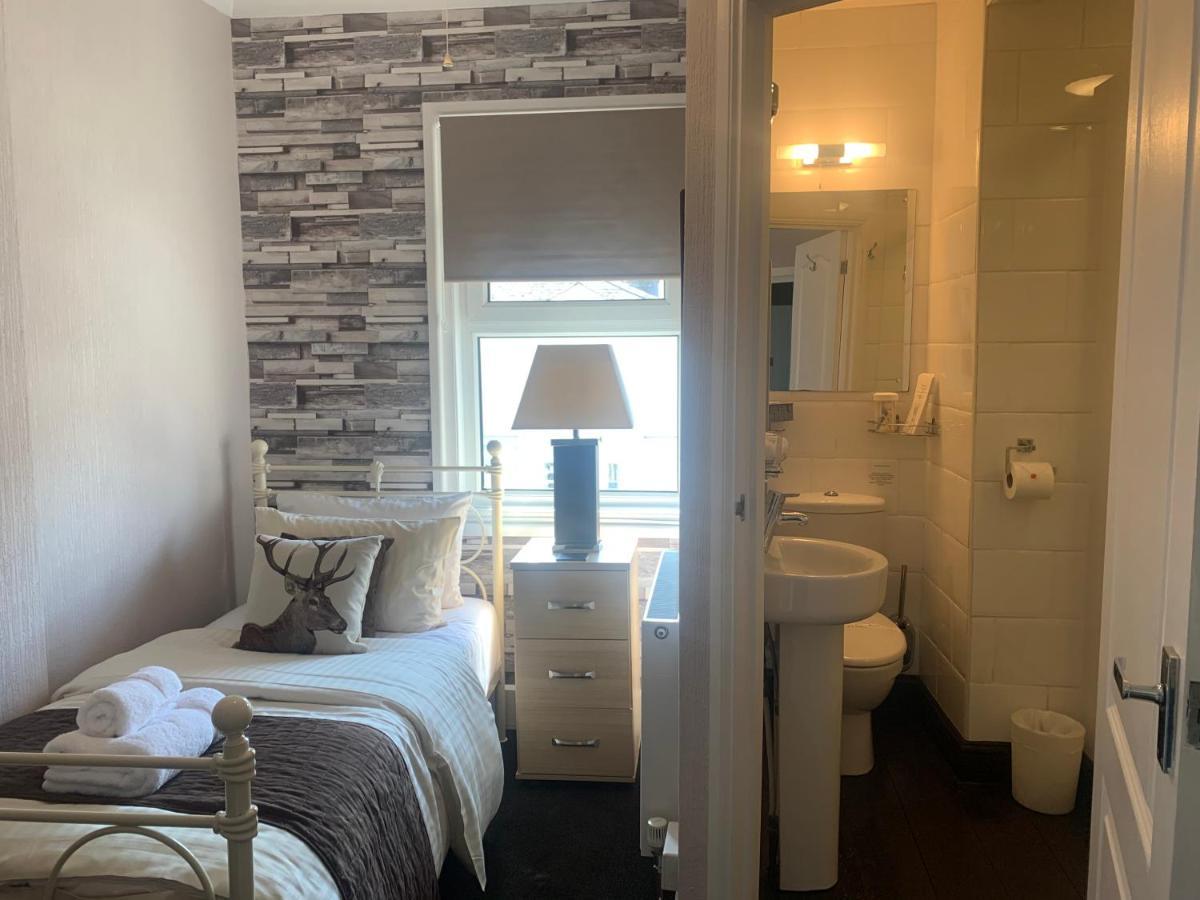 Single Room with Shower