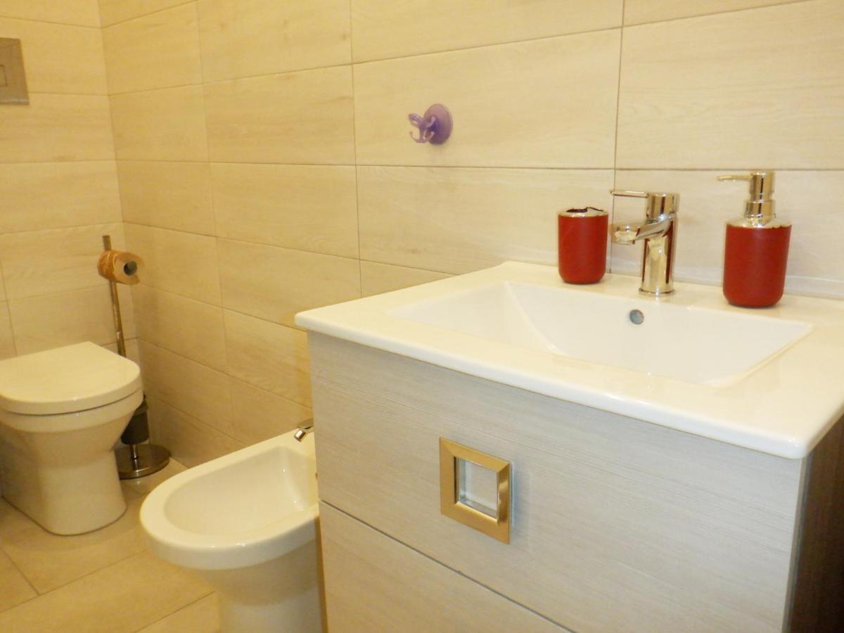 Triple Room Private Bathroom