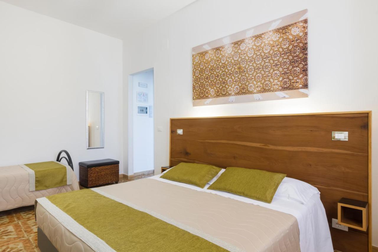 Comfort Triple Room