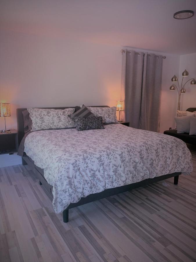 Deluxe King Suite
