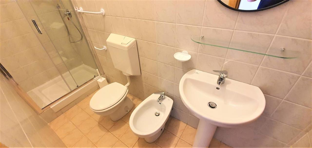 Camera Matrimoniale con Bagno Privato