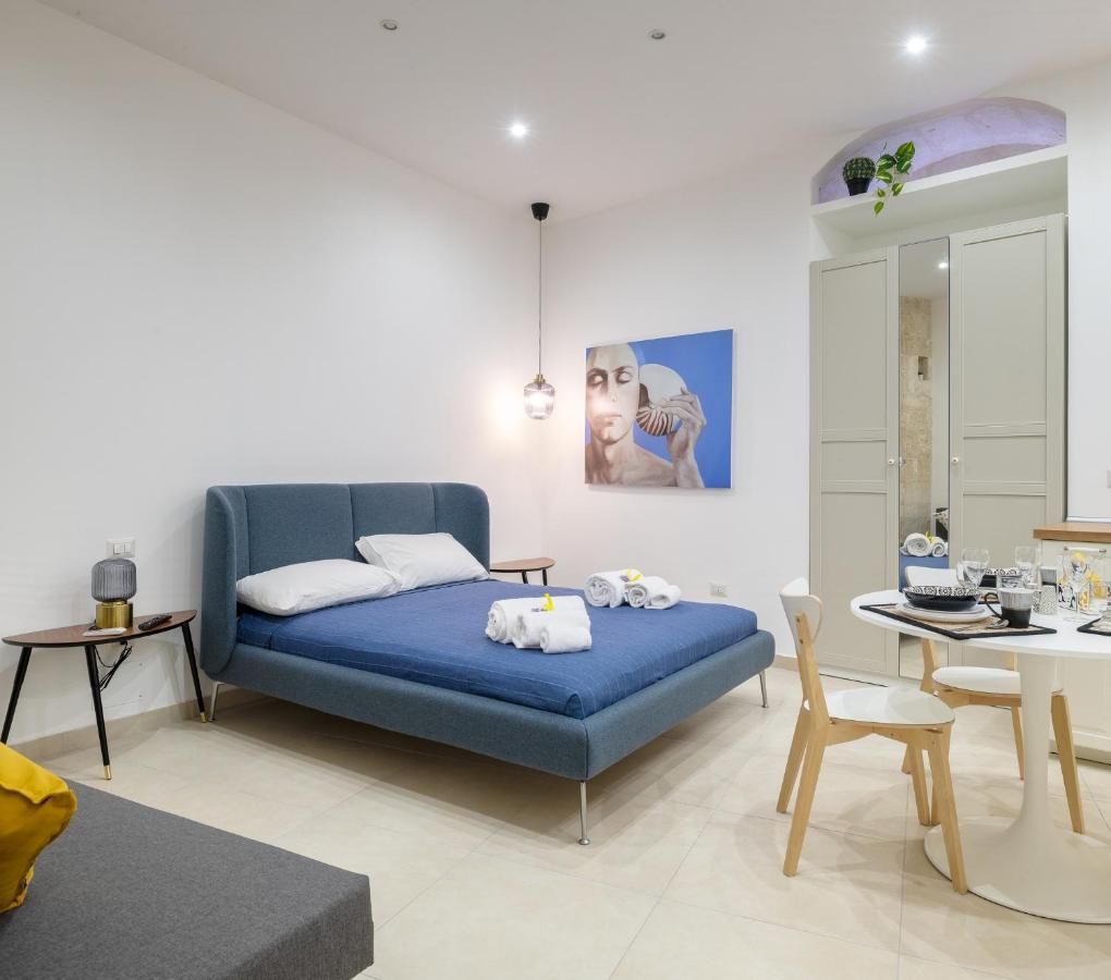 Superior King Room Kitchenette