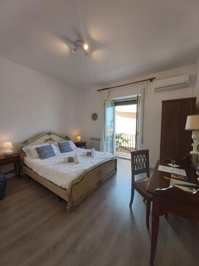 Double Room Mountain View