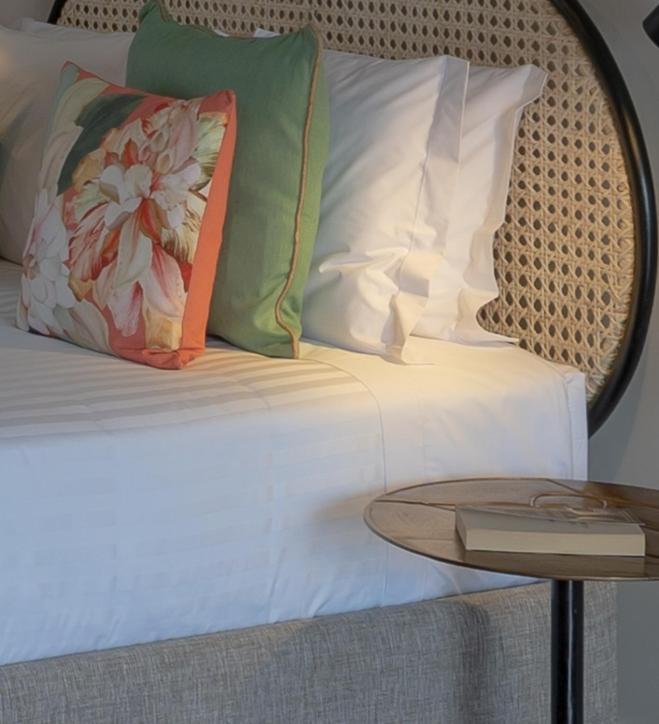 Single Bed in Mixed Dormitory Room