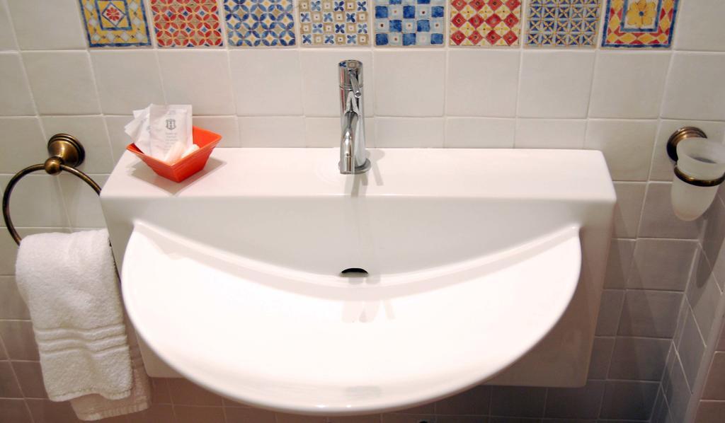 Camera Familiare con Bagno Privato