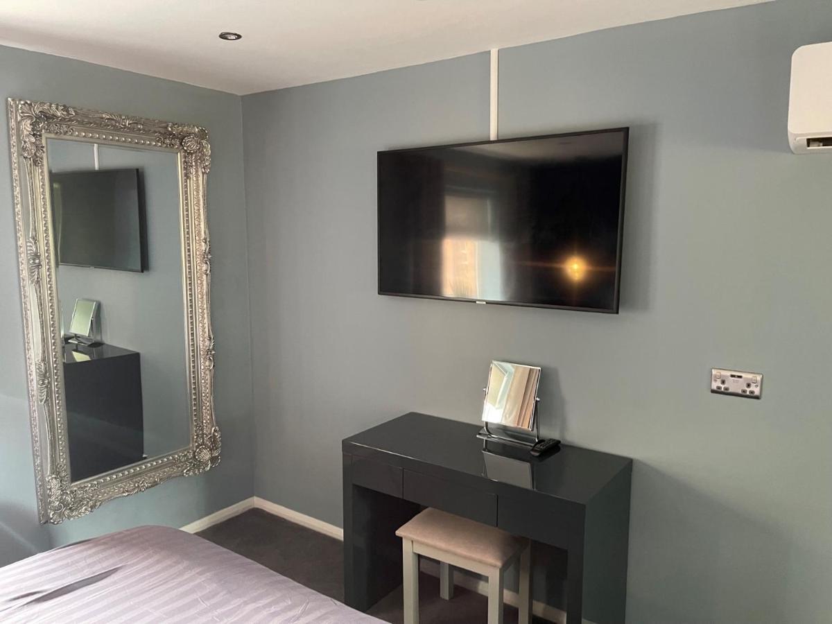 Suite,1129244121:JPEG