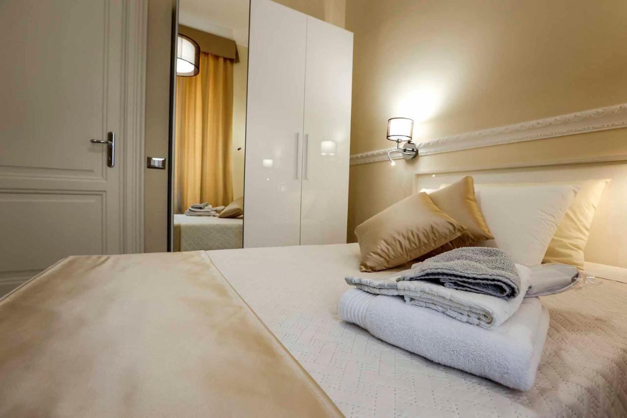 Single Room with Private External Bathroom,1134165658:JPEG