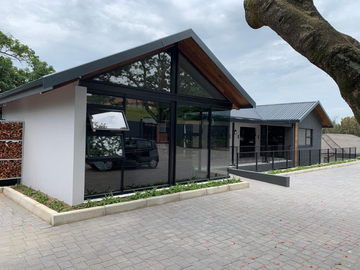 Twin Room,1136228761:JPEG