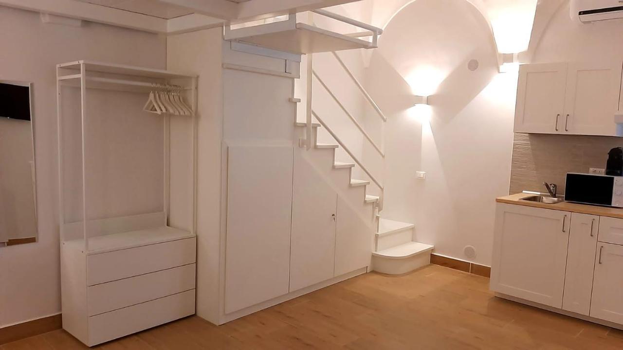 Apartment - Split Level,1136251123:JPEG