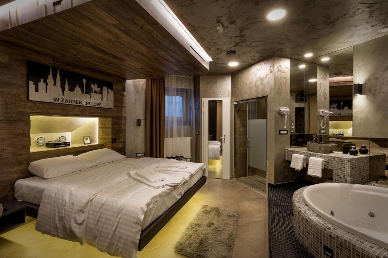 Deluxe Double Room with Bath