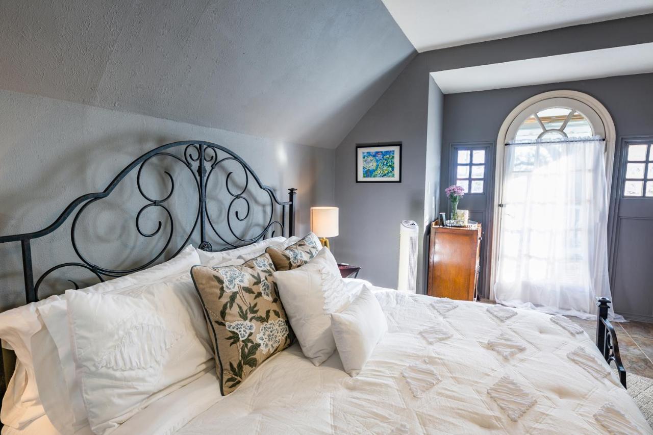 King Room with Lake View