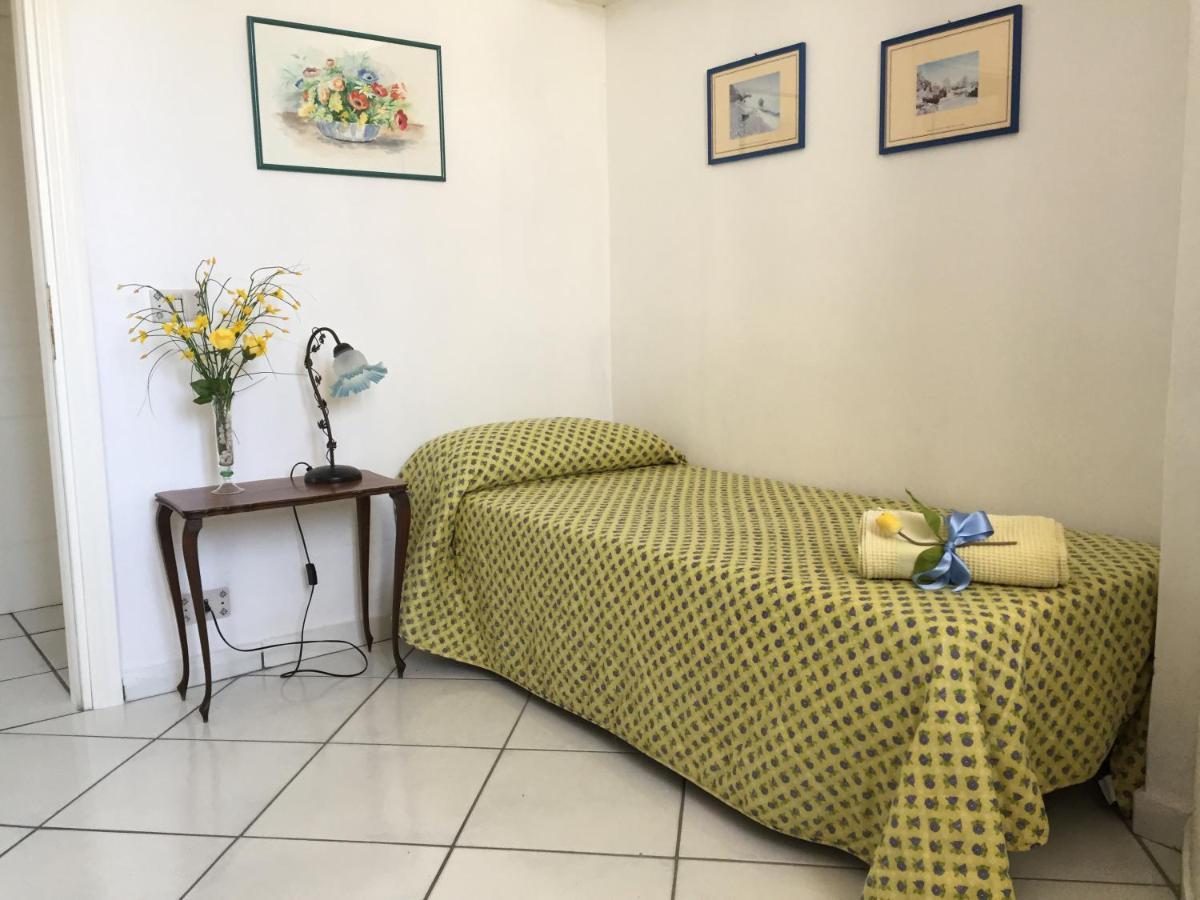 Camera Singola con Bagno Privato