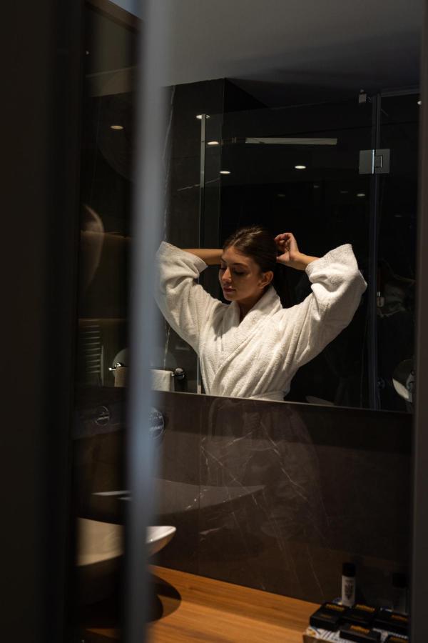 Executive Suite,1163295432:JPEG