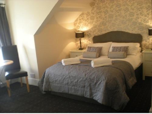 Family Room (3 Adults)