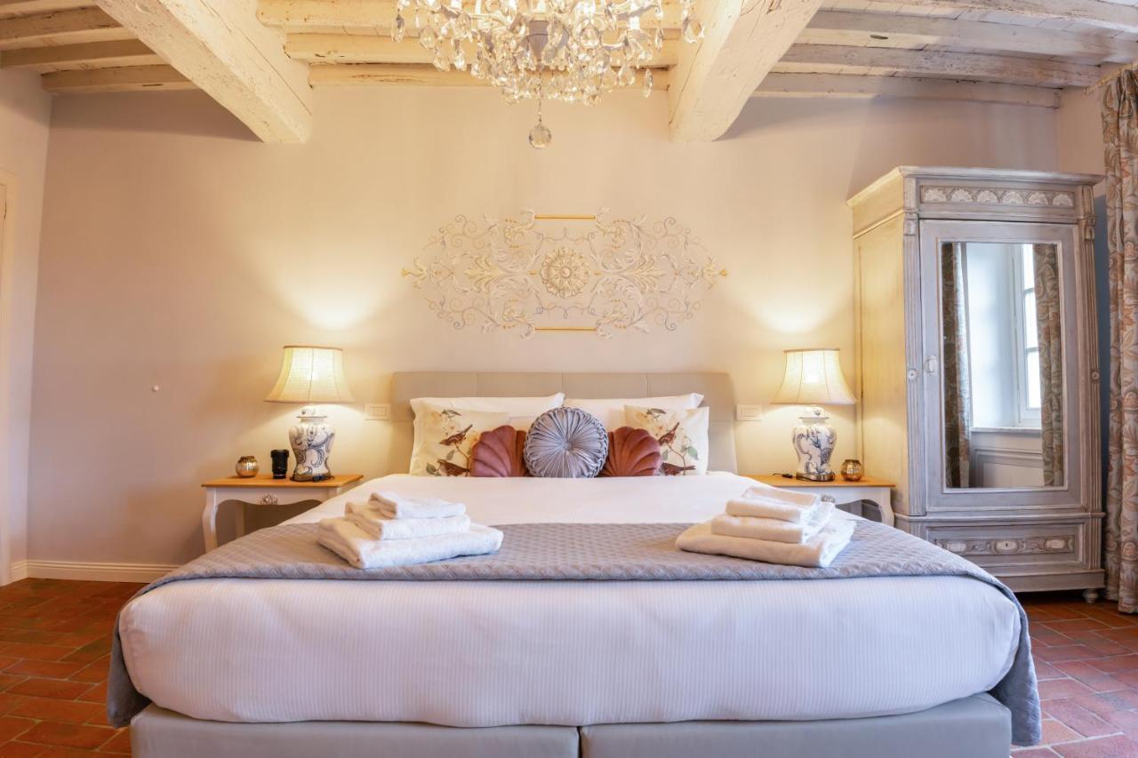 Queen Room with Pool View