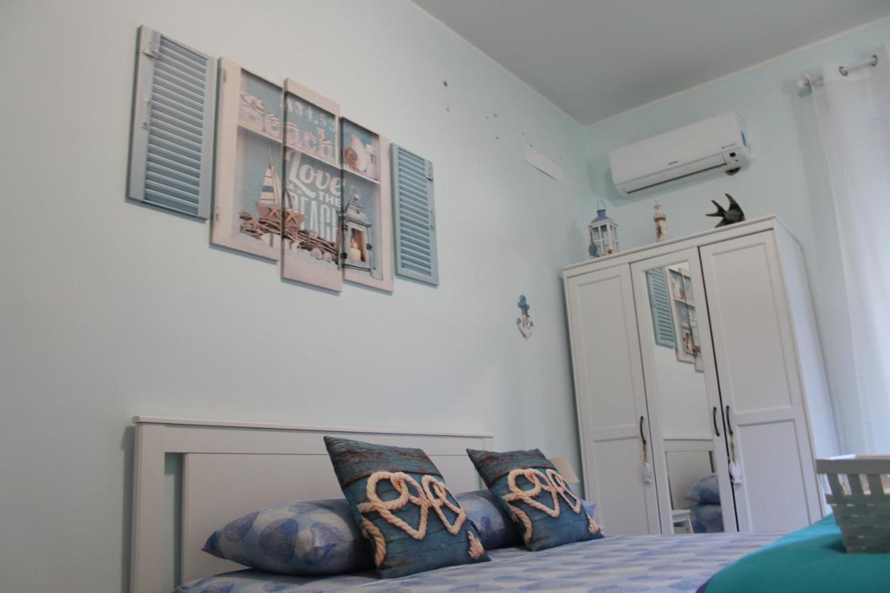 Queen Room with Shared Bathroom,1379243633:JPEG