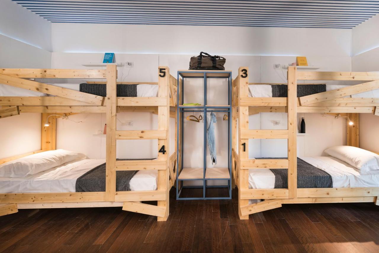 Bunk Bed Mixed Dormitory Room