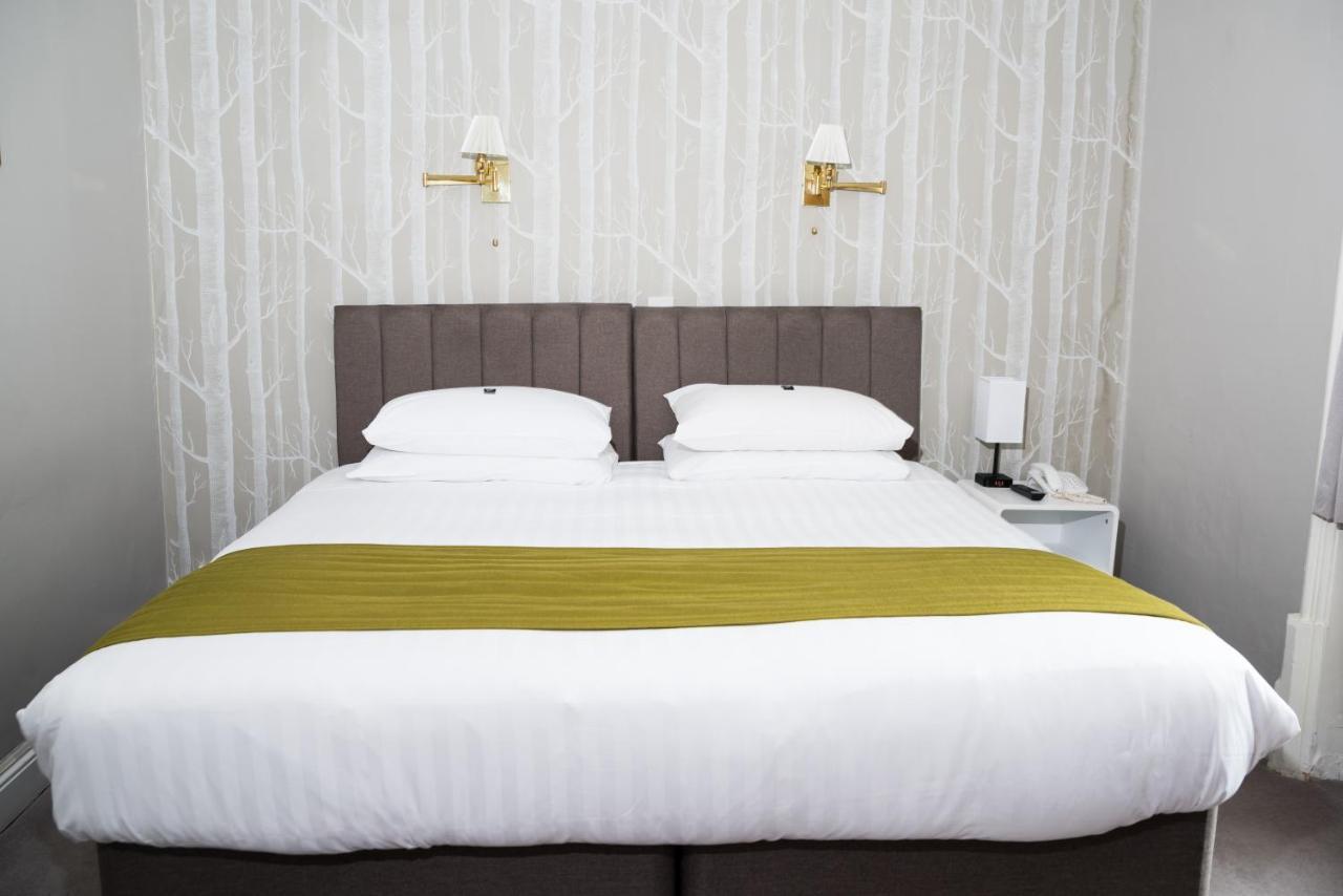 Double Room Private Bathroom