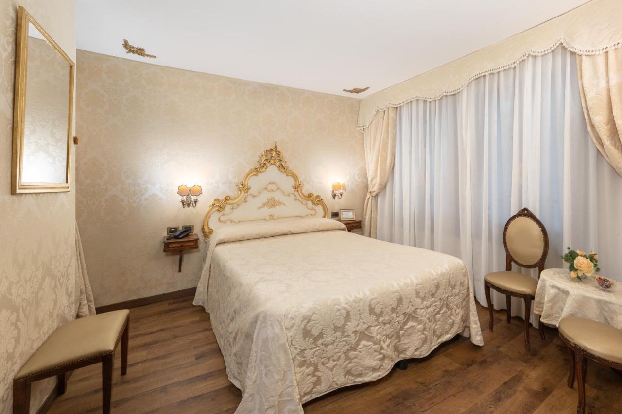 Small Double Room,1015138594:JPEG