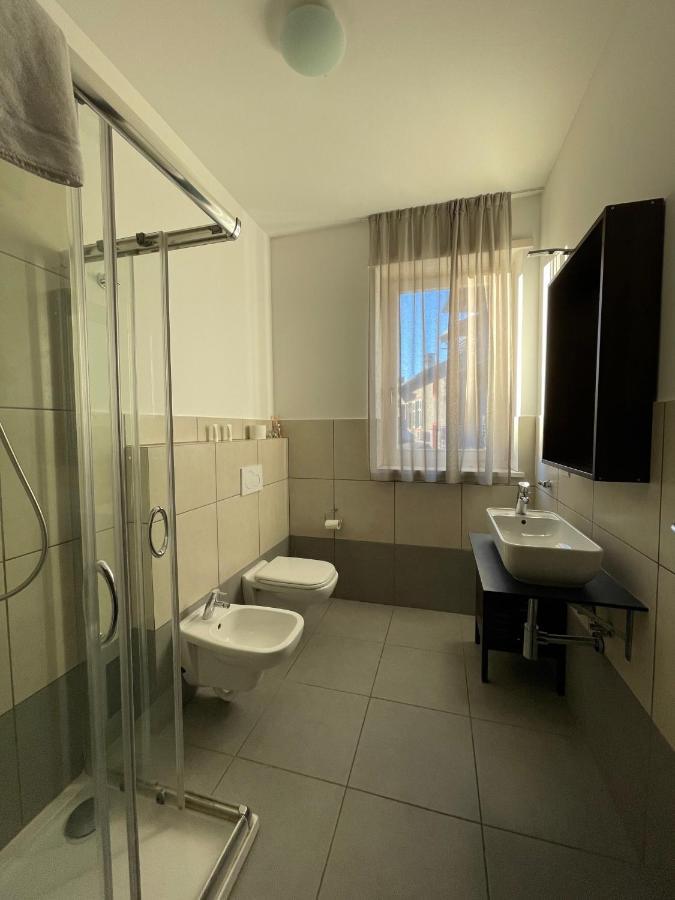 Standard Room External Private Bathroom